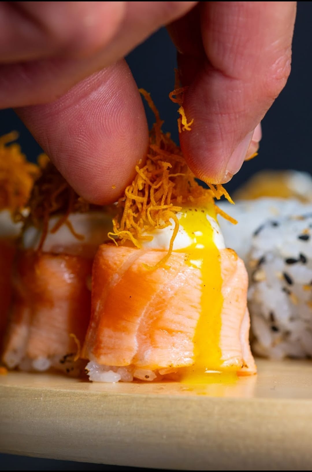 Gunkan Salmão Detalhe