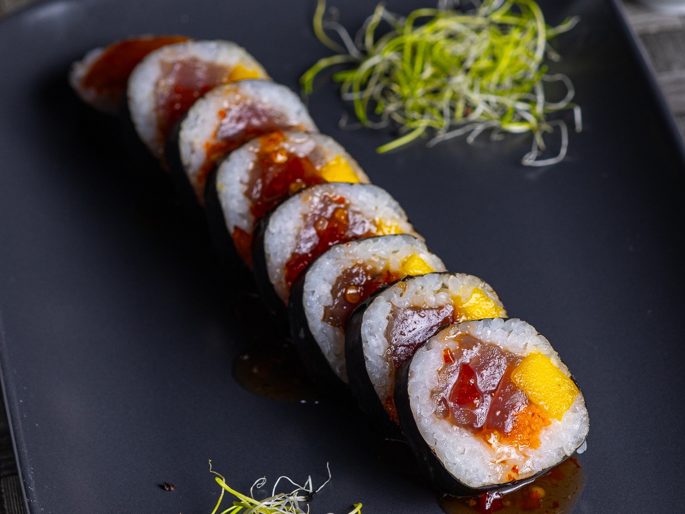 Uramaki Mango com Molho